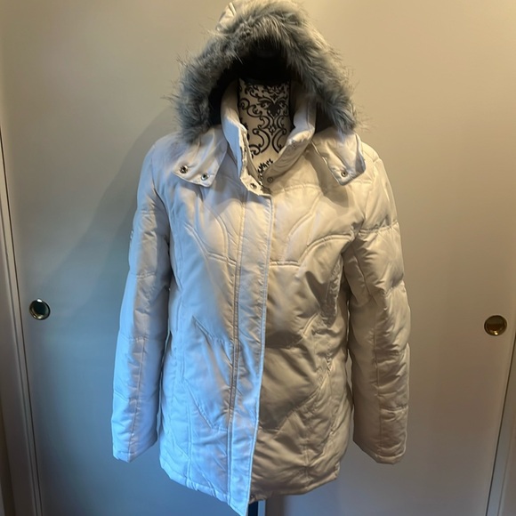 Free country coat - Picture 1 of 12